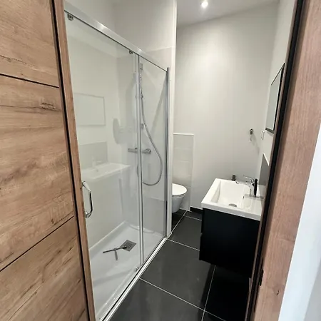 5 N2 Apartment *