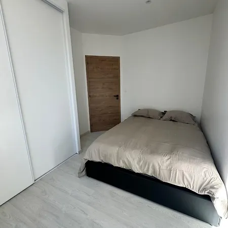 Apartment 5 N2